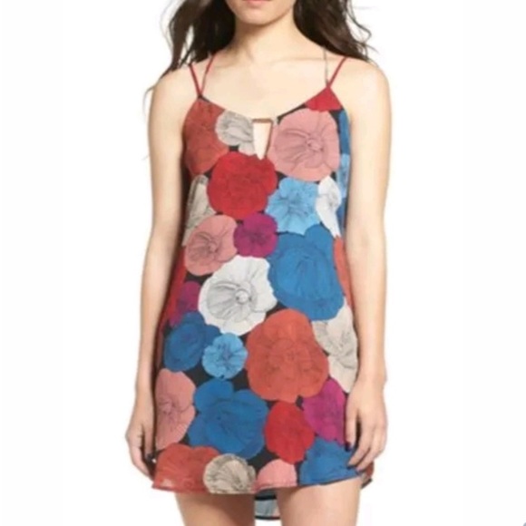Socialite Dresses & Skirts - SOCIALITE Strappy Floral Mini Dress sz XS